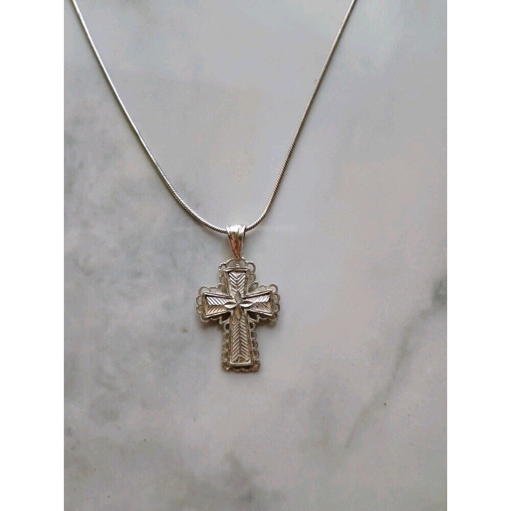 Sterling Silver Vintage Cross Pendant with Italy Stamped 925 Chain